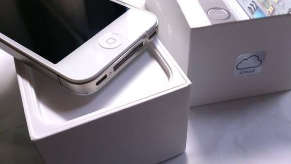 ムスビー｜【正規SIMフリー】iPhone 4S 32GB ホワイト タイ版 