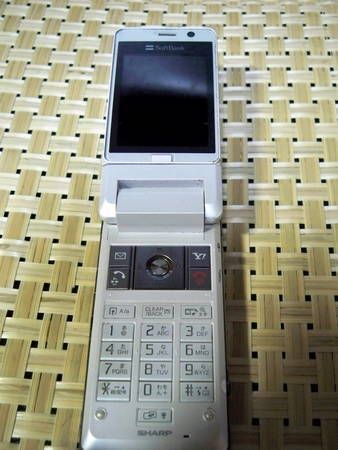 ������̵������SOFBANK��910SH���ۥ磻�ȡ�