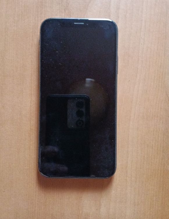 iPhone x�ο��ϥ֥�å���SIM�ե꡼�Ǥ���