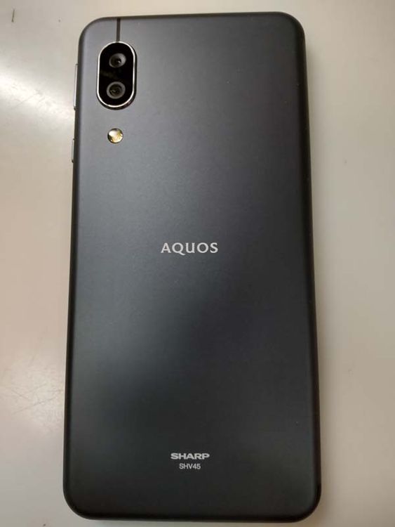 au AQUOS sense3 SHV45