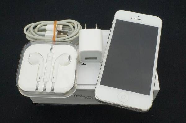 ムスビー｜☆訳あり☆iPhone5 32GB White 白ロム【イーブーム 