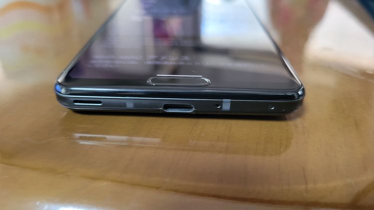 Aquos softbank 908sh, 12GB,256GB