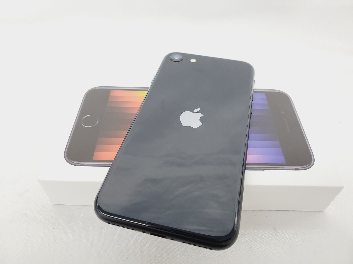 ムスビー｜大黒屋□解除済au iPhoneSE3 128GB 美品 判定○ 11280374 