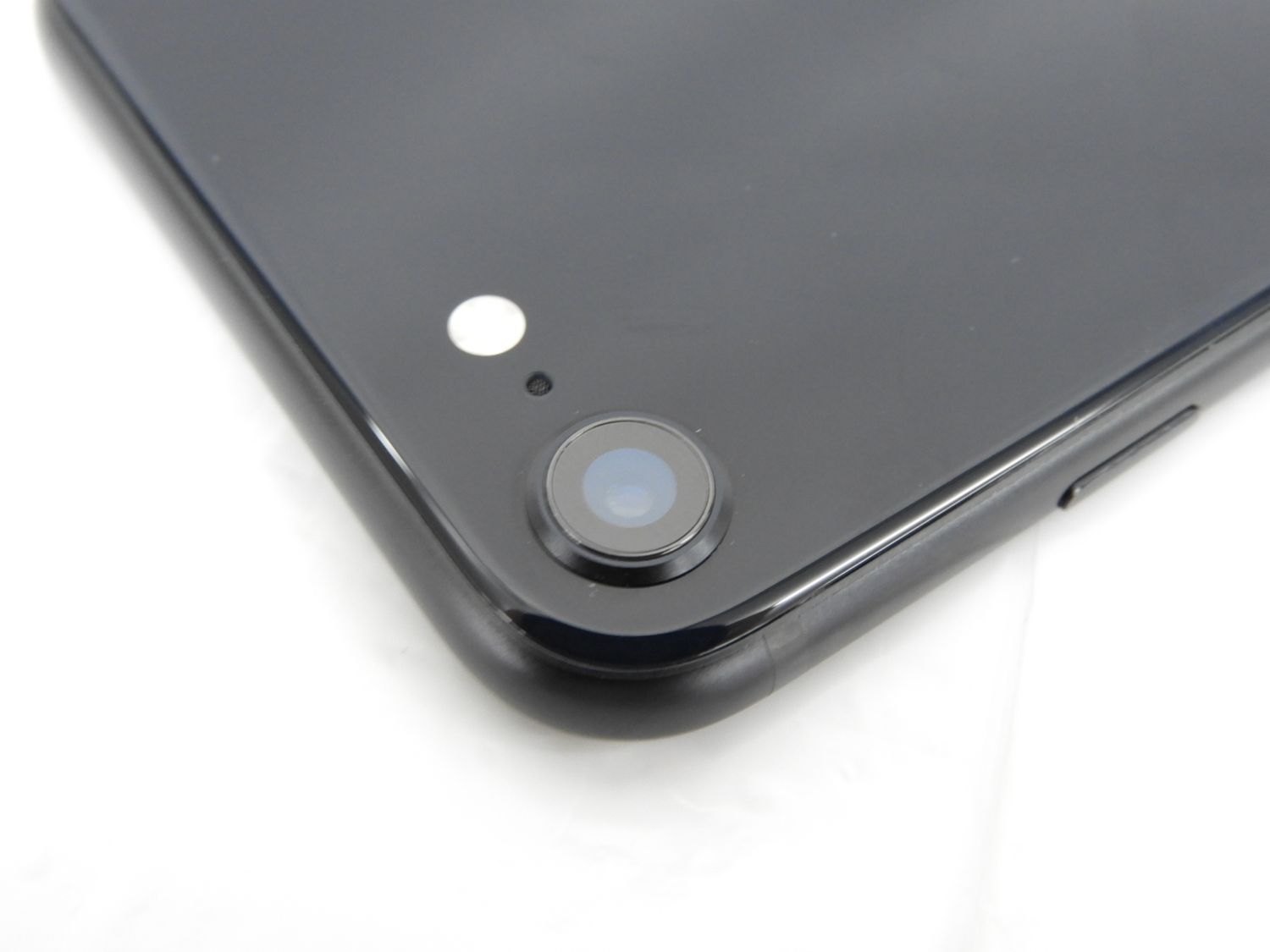 ムスビー｜大黒屋□国内版SIMフリー iPhoneSE3 256GB 美品 11306044