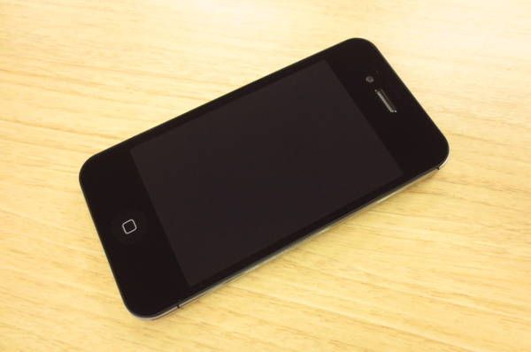 ������������SIM�ե꡼ iPhone4S 32GB �� ����� ����� 913130230