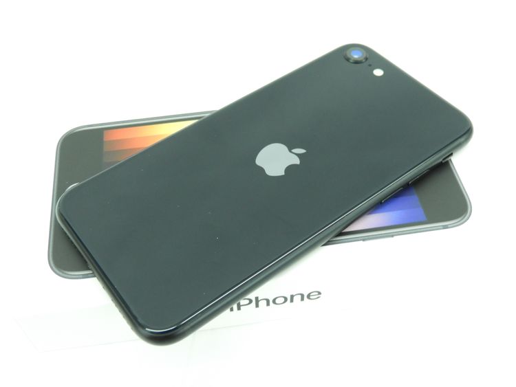 ムスビー｜大黒屋□国内版SIMフリー iPhoneSE3 256GB 美品