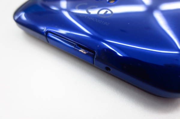 大黒屋■au AQUOS PHONE SERIE SHL22 青 中古品 判定△ 2691840