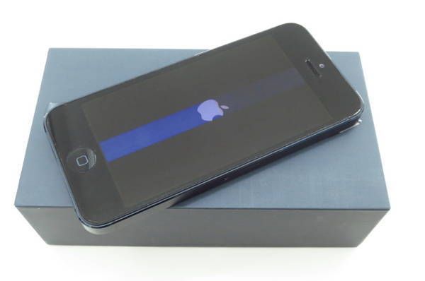 au iPhone5 32GB  󥯡ڿ/վɡ Ƚ 837100588