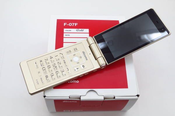 ムスビー｜大黒屋□docomo F-07F ゴールド 中古美品 白ロム 909116142 