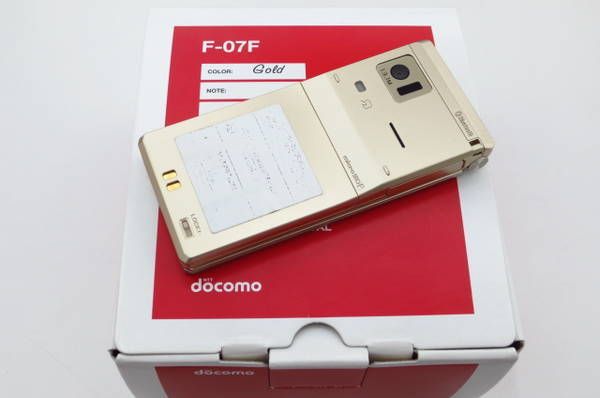 ムスビー｜大黒屋□docomo F-07F ゴールド 中古美品 白ロム 909116142 
