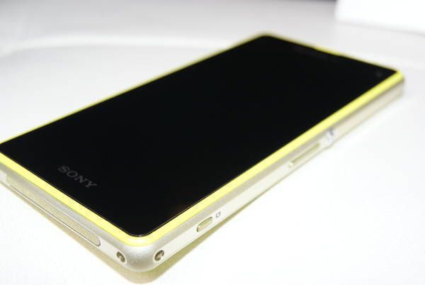 Xperia Z1f SO-02F饤