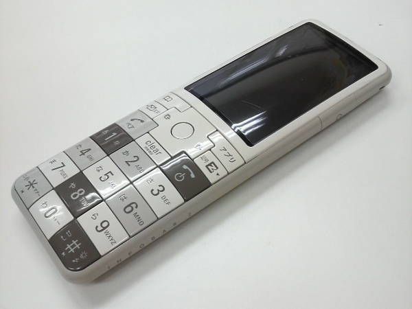 W55SA INFOBAR2 WARM GRAY 