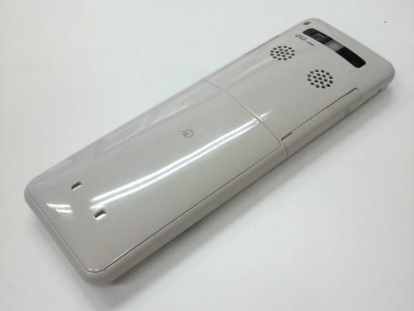 W55SA INFOBAR2 WARM GRAY 