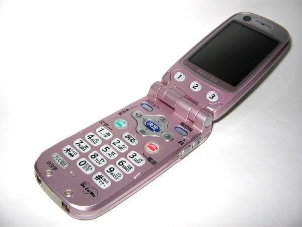 �餯�餯�ۥ�II (F881iES)������̵����/ �����˥ܥ��󤬸���ָ��ʥӥ������������