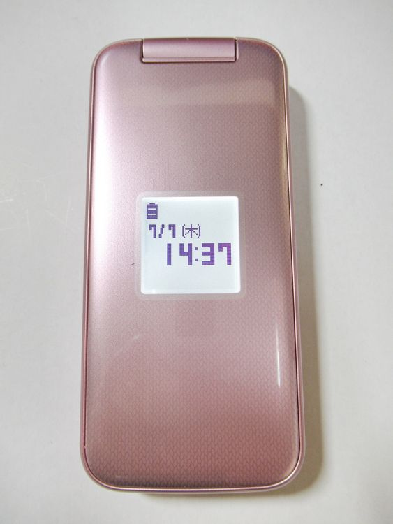 6912【極めて美品/新品卓上ホルダF49付き】らくらくホン F-01M ピンク