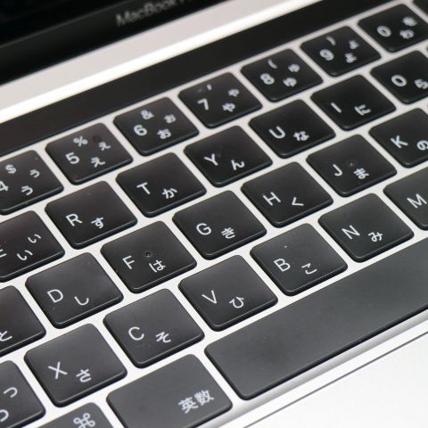 ¿ݾ  MacBook Pro 2022 13 M2 8GB 256GB  С