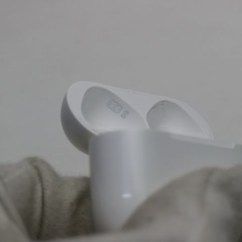 �¿��ݾ� ���� AirPods 4(�����ƥ��֥Υ�������󥻥�������)