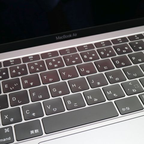 美品 MacBook Air 2018 13インチ Core i5 8GB 256GB