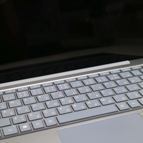 ����Ʊ�� Surface Laptop Go Core Core i5 8GB 128GB