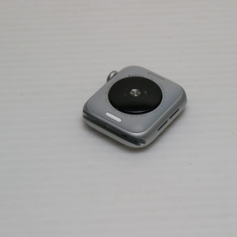 新品同様 Apple Watch SE(第2世代) 40mm GPS+Cellular シルバー