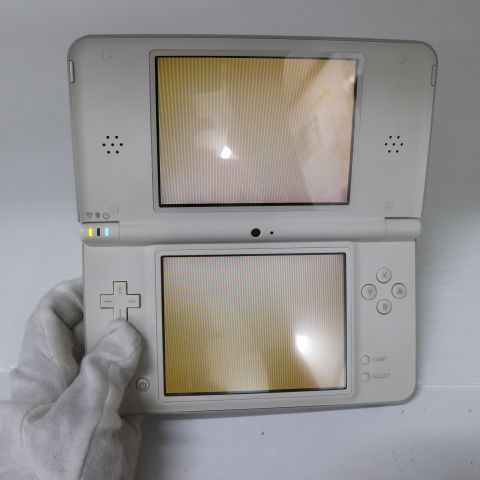 安心保証付 超美品 ニンテンドーDSi LL ホワイト  中古本体
