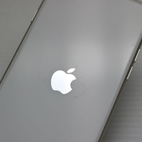 �¿��ݾ� ���� SIM�ե꡼ iPhone SE3 ��3���� 128GB �������饤��