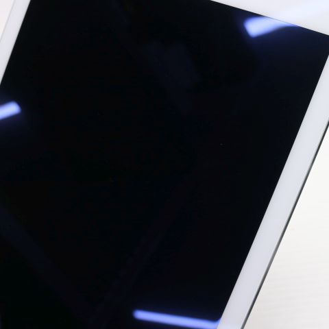 安心保証付 美品 iPad Air 2 Wi-Fi 32GB シルバー  中古本体