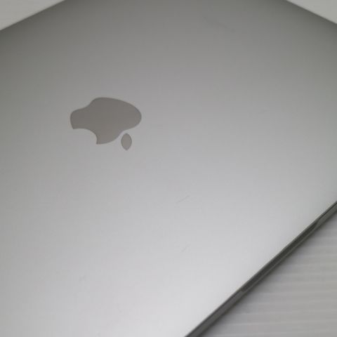 Ķ���� MacBook Pro 2018 13����� Core i7 16GB 512GB