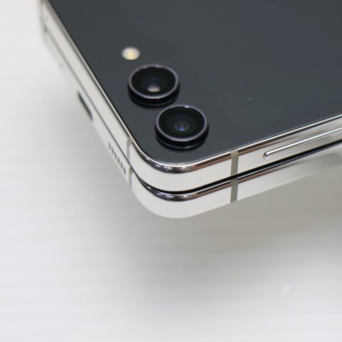 �¿��ݾ� Ķ���� SCG23 Galaxy Z Flip5 256GB ���꡼��