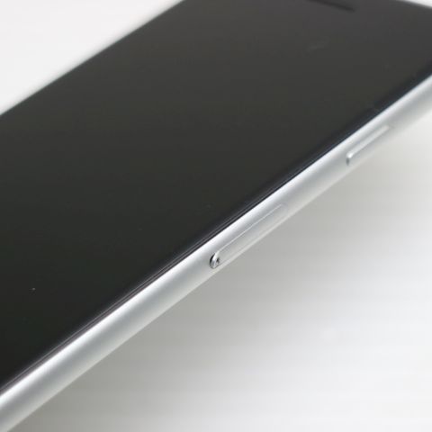 �¿��ݾ� Ķ���� SIM�ե꡼ iPhone SE ��2���� 128GB �ۥ磻�� �����