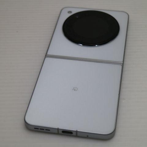 �¿��ݾ� ���� SIM�ե꡼ Libero Flip �ۥ磻��