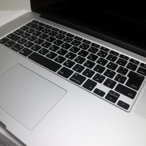 Ķ���� MacBook Pro 2015 15����� Core i7 16GB 256GB