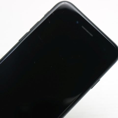 �¿��ݾ� ���� SIM�ե꡼ iPhone SE ��2���� 64GB �֥�å� �����