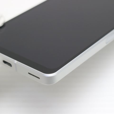 ����Ʊ�� AQUOS sense7 plus A208SH ����С�