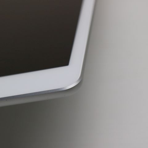 ����Ʊ�� SIM�ե꡼ iPad ��8���� 32GB ����С� ¨��ȯ�� ������ȯ��