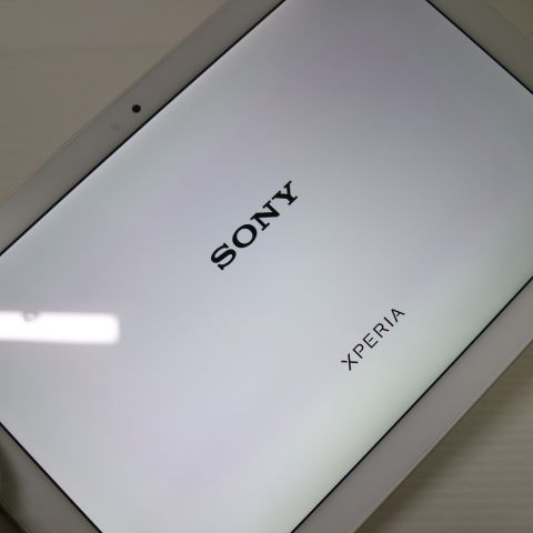 �¿��ݾ��� Ķ���� au SOT31 Xperia Z4 Tablet �ۥ磻��  �������