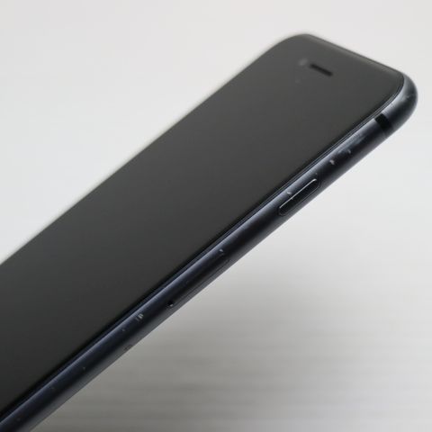 �¿��ݾ��� ���� SIM�ե꡼ iPhone8 64GB ���ڡ������쥤 �֥�å�  �������