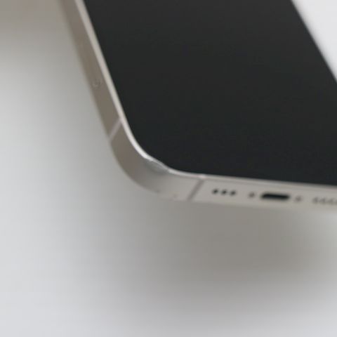 �¿��ݾ� ���� SIM�ե꡼ iPhone13 256GB �������饤�� �����