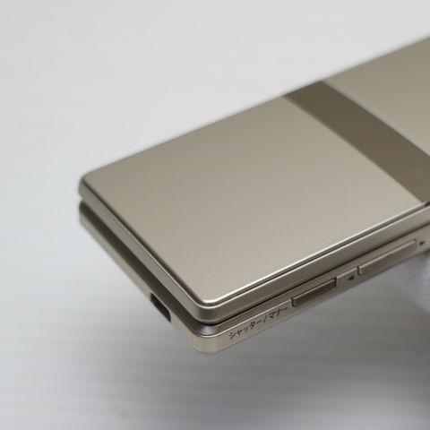 �¿��ݾ��� ���� au SHF33 AQUOS K �������  �������
