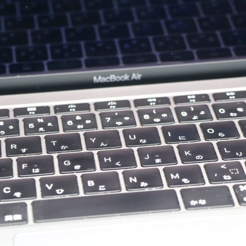 Ķ���� MacBook Air 2019 13����� Core i5 8GB 256GB