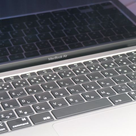 Ʊ MacBook Air 2020 13 Core i5 8GB 256GB