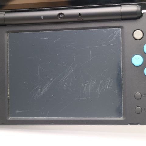 ムスビー｜安心保証付 美品 NEWニンテンドー2DS LL ブラック  