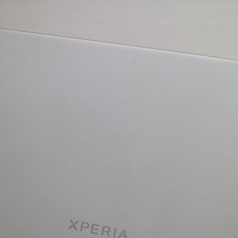 �¿��ݾ��� Ķ���� au SOT31 Xperia Z4 Tablet �ۥ磻��  �������