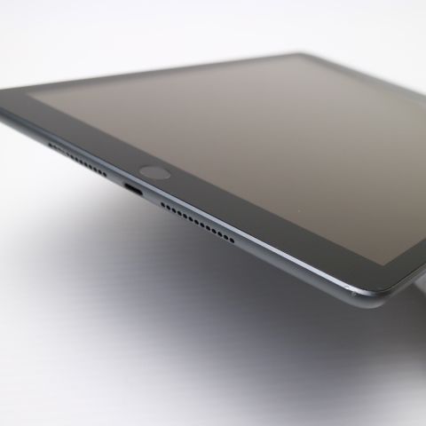 ムスビー｜安心保証 超美品 iPad 第8世代 Wi-Fi 128GB スペースグレイ 
