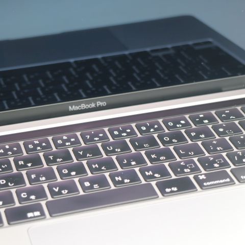 Ķ���� MacBookPro 2020 13����� ��10���� Core i7 16GB 512GB