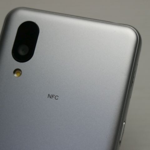 �¿��ݾ� Ķ���� SHG09 BASIO active ����С�