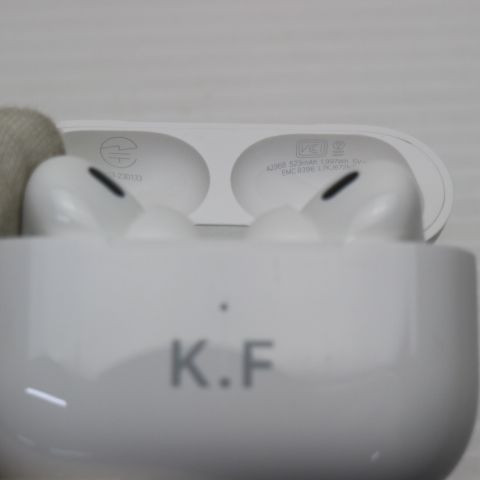¿ݾ Ķ AirPods Pro 2 USB-C ۥ磻