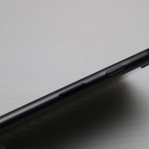 �¿��ݾ��� ���� SIM�ե꡼ iPhone8 64GB ���ڡ������쥤 �֥�å�  �������