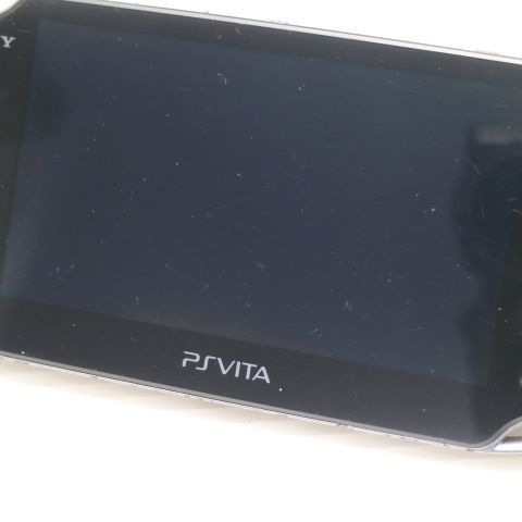 �¿��ݾ��� ������� PCH-1100 PS VITA �֥�å�  �������