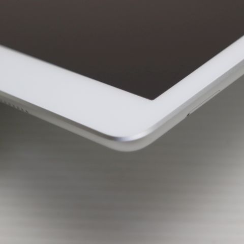 ����Ʊ�� SIM�ե꡼ iPad5 ��5���� Wi-Fi+����顼  32GB ����С�